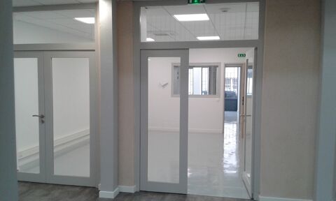   bureaux à louer LYON 3EME (69) atypiques bureaux à louer de 245m2 + sous sol accès direct de 117m2, métro Guichard 