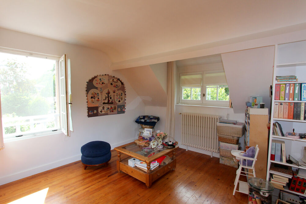 à vendre  Propriété/château Parmain (95620)