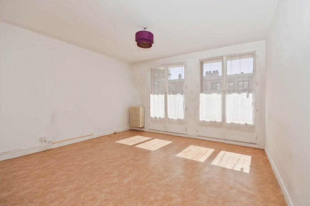 FRESNES - 3 PIECES - 61,38 m² - BALCON, CAVE ET BOX - RESIDENCE EN PIERRE DE TAILLE