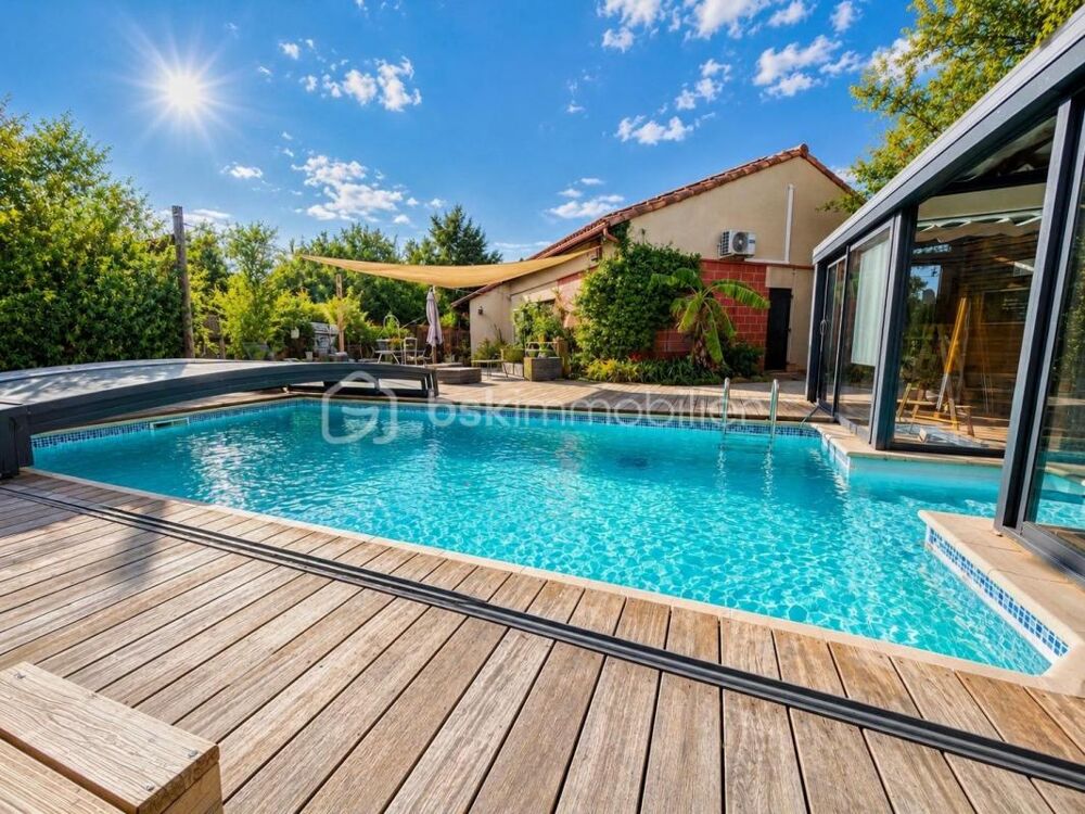 Vente Maison Villa d'architecte avec piscine couverte, lodge détente et jardin paysager odorant Labastidette