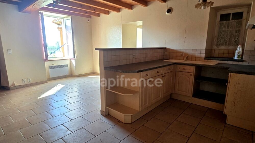 Maison à vendre 3 pièces (61M²) Ancienne ferme avec dépendances sur 2 770 m² de terrain  La Brousse (17160)