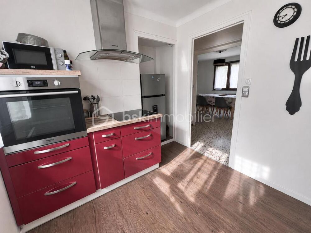 APPARTEMENT MEUBLÉ TRAVERSANT DE 74 M²