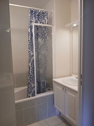  Appartement à louer 2 pièces 52 m²