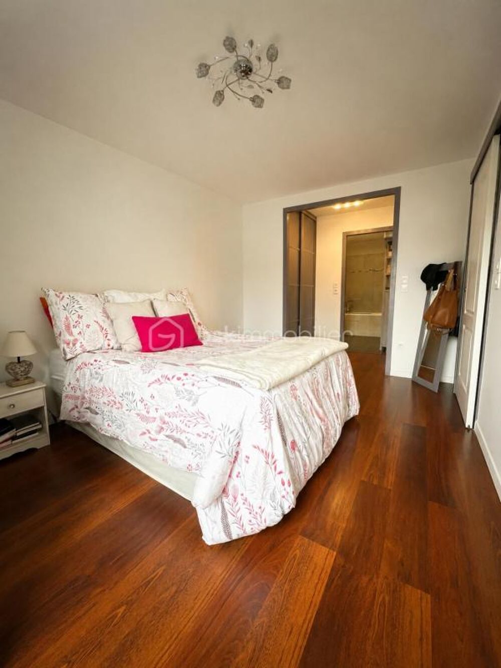 Vente Appartement Appartement 2 pièces de 42m² - 1 chambre Vert saint denis