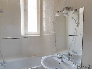  Appartement � louer 4 pi�ces 81 m�