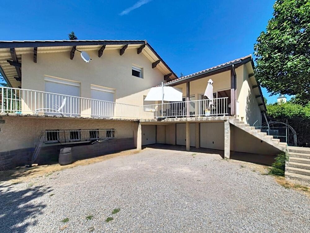 Vente Maison Tarentaise 42660 Centre village maison traditionnelle sur sous-sol complet entièrement rénovée 174 m² 4 chambres terrain 2278m² Tarentaise