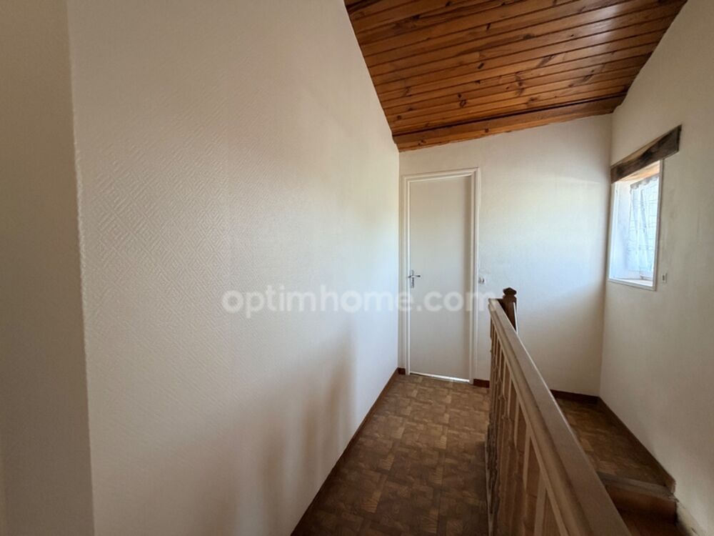 Vente Maison Maison en pierres de 4 chambres dont une en dépendance, proche du centre de SAINTE MARIE DE RE 17740 Sainte marie de re