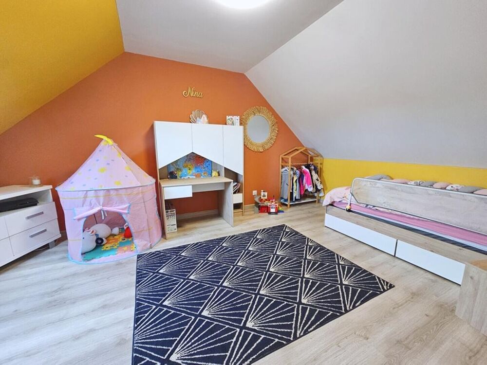Vente Maison Maison de 112 m² - 3 chambres dont une suite parentale de plain-pied - Terrasse - Pergola climatique - Jardin aménagé - Garage La fleche