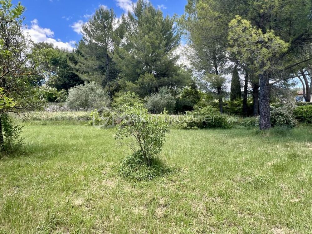 Vente Terrain Très beau Terrain constructible au calme et proche des commodités Montauroux