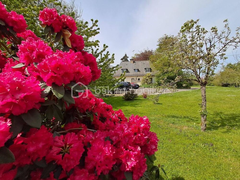 Aux portes de Fougères, Maison familiale avec grand terrain arboré