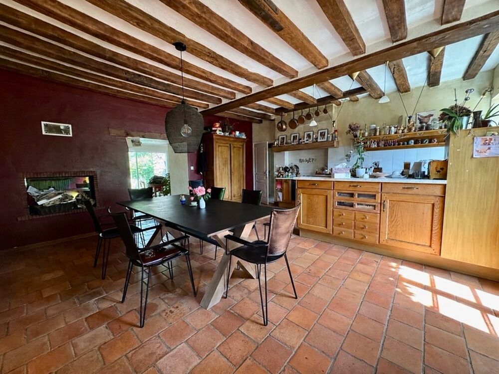 Vente Maison Maison à vendre Noyant-Villages 7 pièces (49) Bauge en anjou