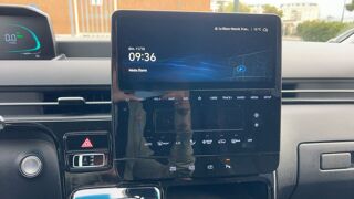 Staria 1.6 T-GDI 215 Hybrid BVA6 Creative - Entretien constructeur 2025 occasion 95700 Roissy En France