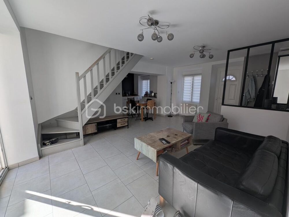 Vente Maison LISSES VILLAGE – Maison ancienne rénovée – 3 chambres – jardin clos – 2 stationnements Lisses