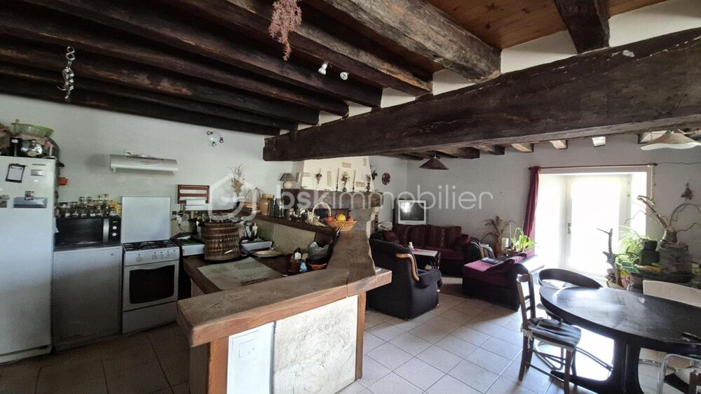 Vente Maison Coup de Cœur :  Maison de Charme XVIIIème  pieds dans l'Eau (DPE C),  5 pièces, 3 chambres au bord de la Boutonne Chize