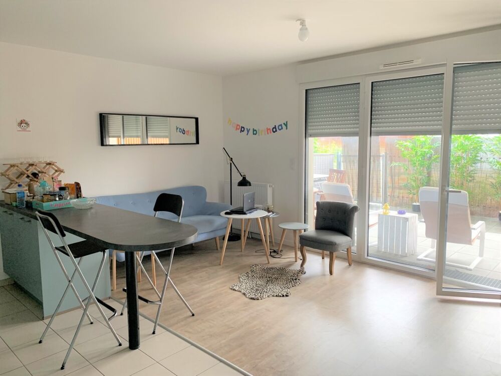 T3 MEUBLE avec parking et terrasse à BOUGUENAIS