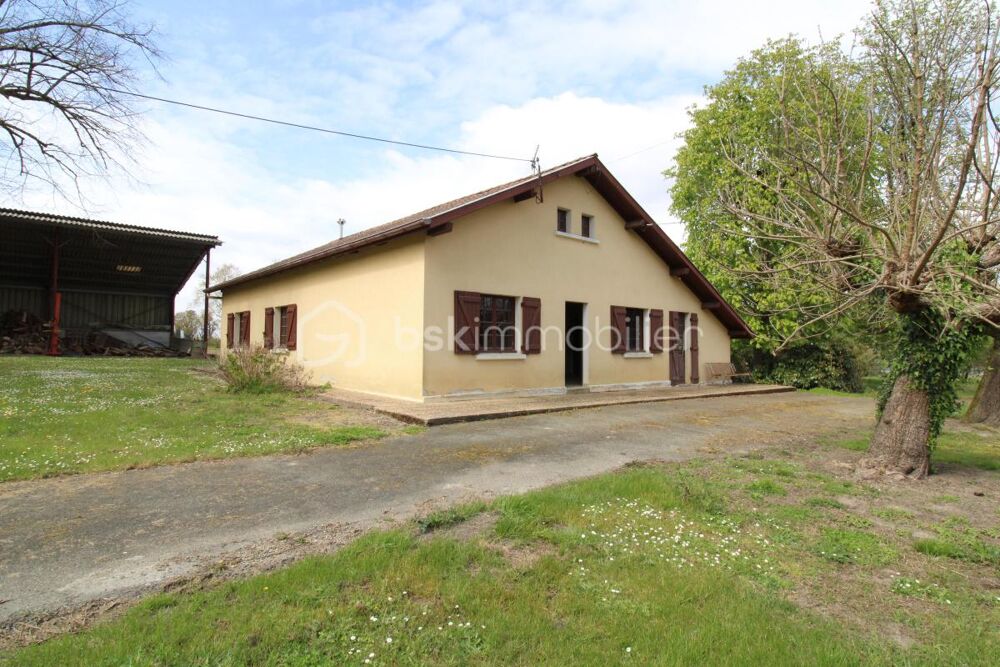 Maison à rénover avec nombreuses dépendances