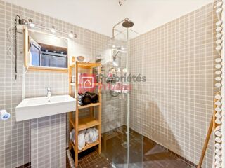  Maison à vendre 11 pièces 332 m²