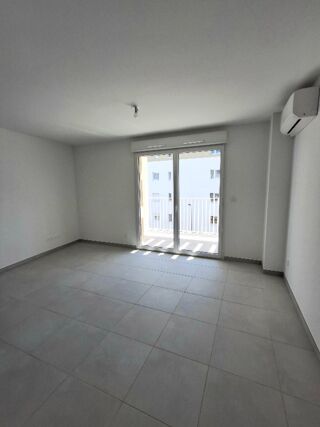  Appartement à louer 1 pièce 28 m²
