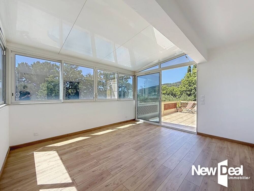 Villa rénovée à Seillans (83440)  499 000 €