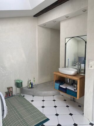  Appartement à louer 3 pièces 82 m²