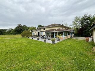  Maison à vendre 7 pièces 240 m²