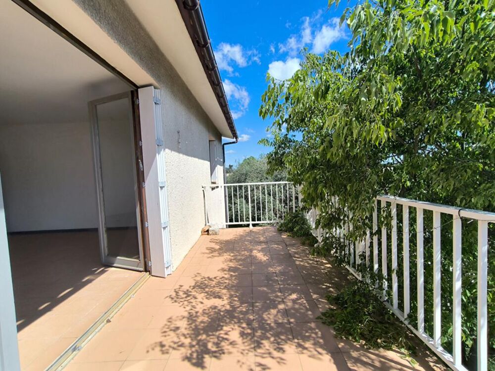 Lézignan Corbières maison familiale 4 faces / 900 m²
