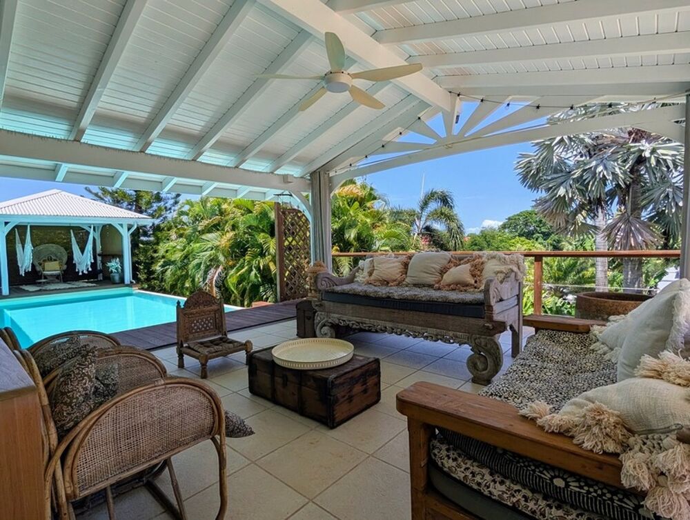 Vente Villa Superbe villa ambiance balinaise avec piscine garage en sous-sol et atelier Saint francois