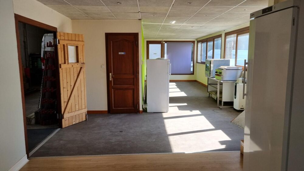 Vente Immeuble Dunières Centre 43220  300m² d'entrepôt et plateau Dunieres