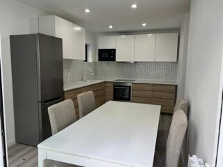  Immeuble � vendre 10 pi�ces 154 m�