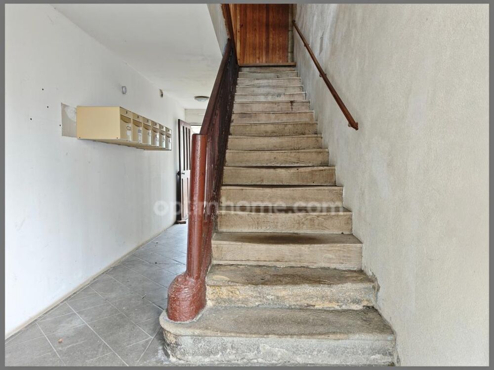 *** EXCLUSIVITE *** IMMEUBLE DE RAPPORT + HABITATION INDEPENDANTE + DEPENDANCES + EXTERIEUR *** BILLOM 63160 ***