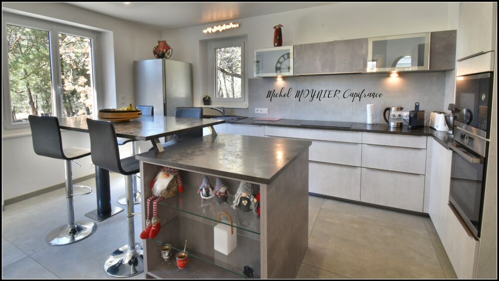 VEYNES : MAISON FAMILIALE DE 185 M² AU COEUR DE 12 211 M² ARBORÉS
