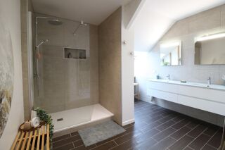  Maison � vendre 8 pi�ces 215 m�