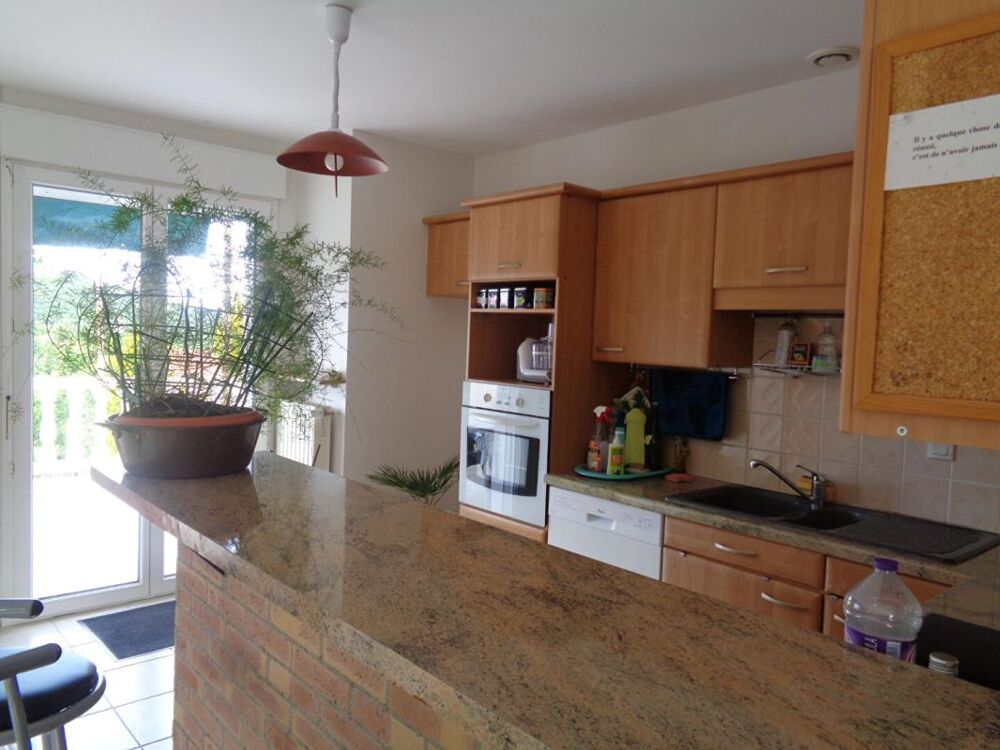 Jumeaux(63), maison plain pied de 90 m2 habitables, 3 chambres sur 882 m2 de terrain