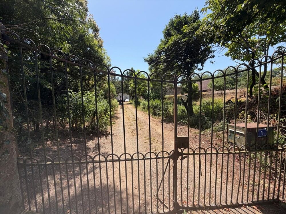 PLAISANCE du GERS proche(32): ANCIENNE PROPRIETE BOURGEOISE avec dépendances, bois, petit etang, 2 hectares,CALME, sans vis à vi