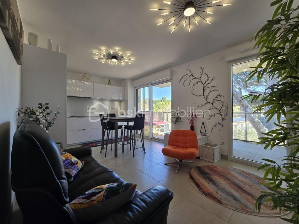 A saisir, à deux pas du coeur de village de Carry-le-Rouet - Appartement T2 de standing avec solarium et aperçu mer
