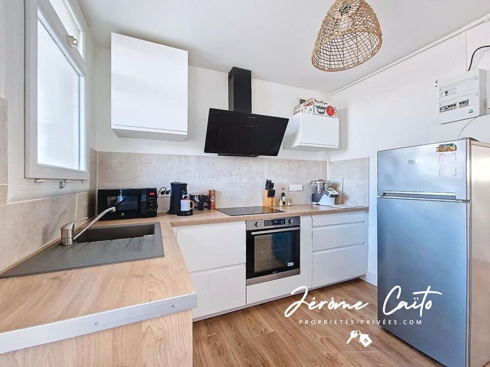 Vente Appartement Appartement Nimes 3 pièce(s) 70 m2 rénové, dernier étage, balcon sud, cave Nimes