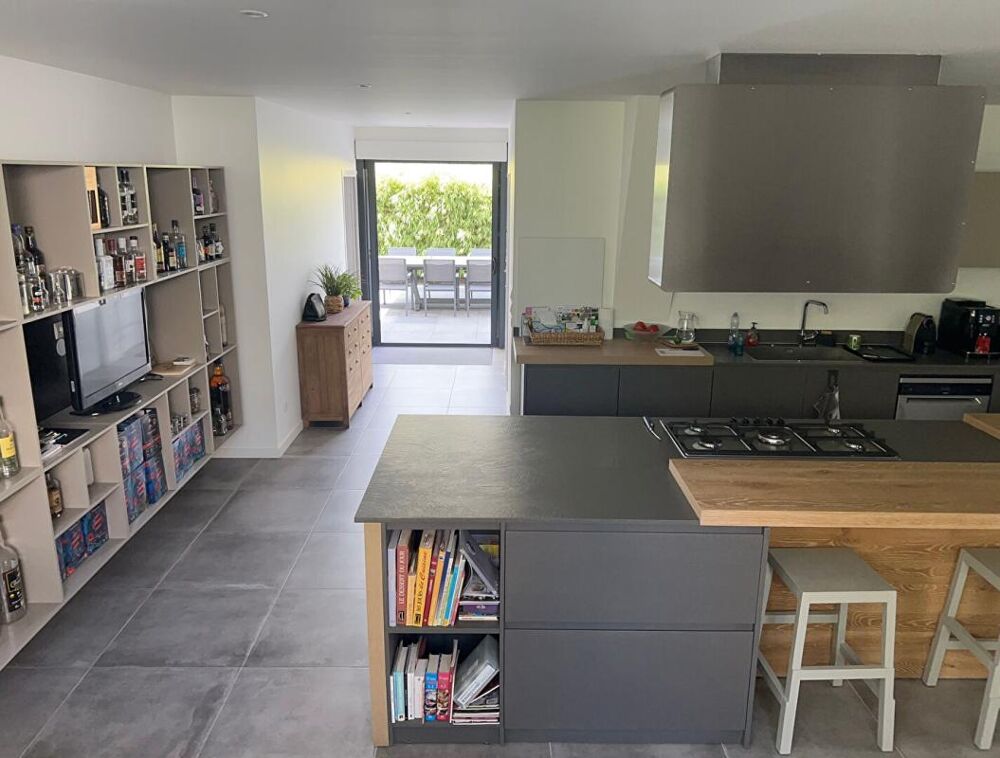 Maison Tours 10 pièce(s) 370 m2