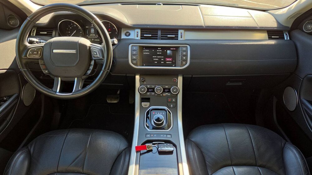 Range Rover Evoque 2.0 TD4 180 AWD BVA9 SE Dynamic 2018 occasion 83600 Frejus