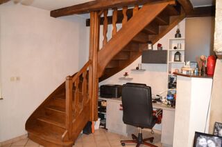  Appartement à louer 5 pièces 180 m²