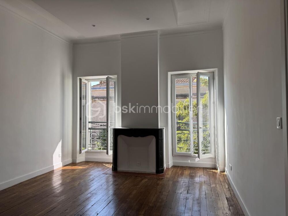 Vente Appartement Au centre de HYERES (83400), DANS LE CARRÉ D'OR, HYPER CENTRE, APPARTEMENT DE 58,05 M2 ENTIÈREMENT RÉNOVÉ Hyeres