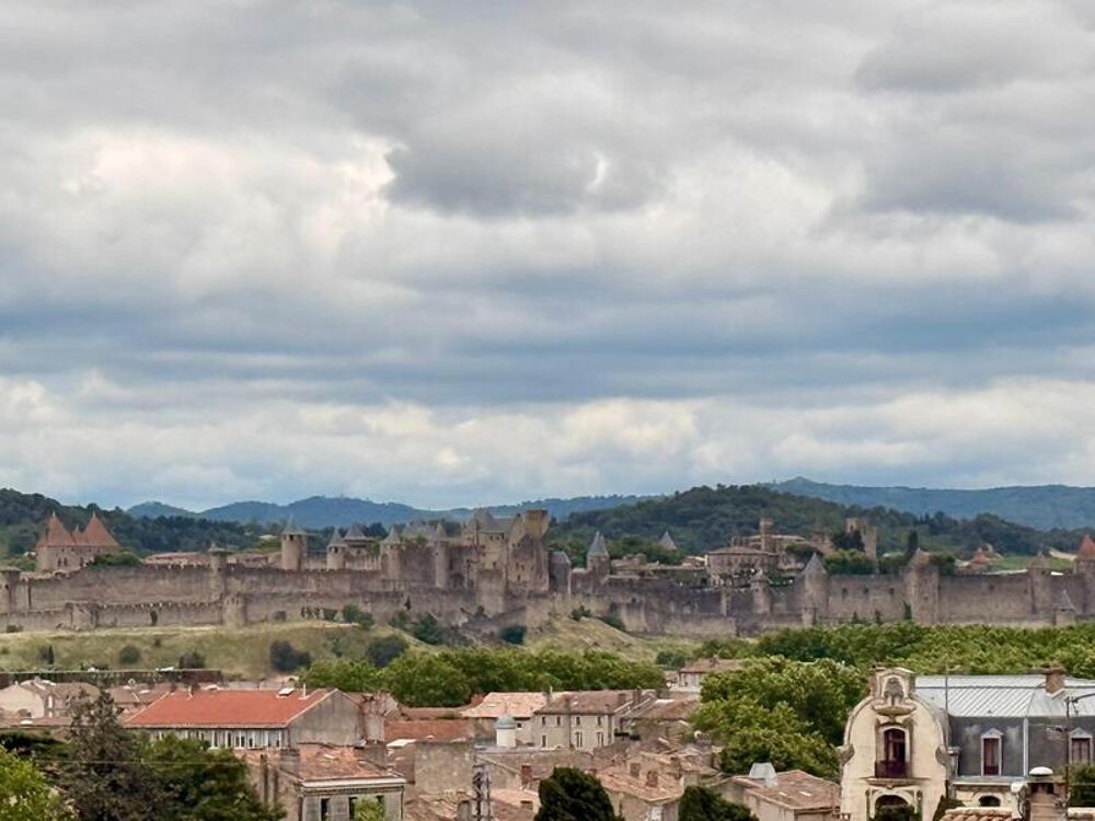 Rare à la vente : Appartement à vendre 4 pièces avec vue d'exception sur la cité de Carcassonne. Prix de vente : 124200€