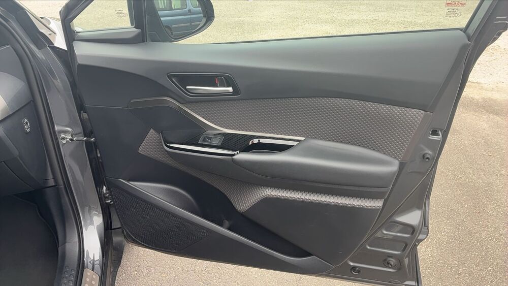 C-HR 1.8 VVT-i 122 Hybrid CVT Distinctive 2021 occasion 76230 Isneauville