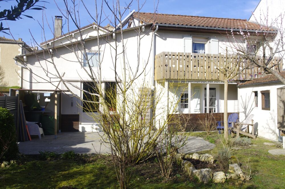 Maison à vendre à Vic Fezensac 32190 , 6 pièces, 2/3 chambres, jardin exposition Sud /Est, puits, garage et parking
