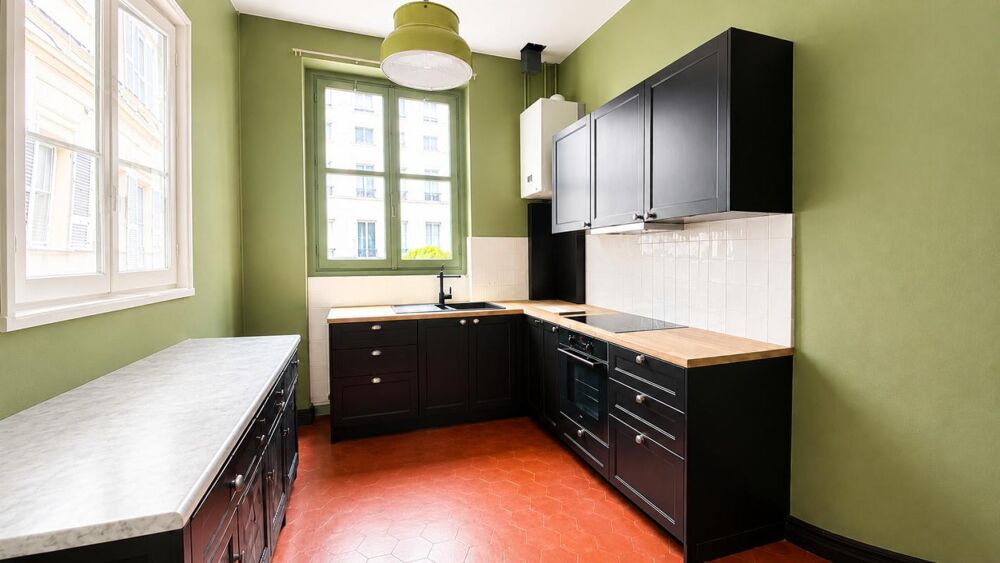   Bureaux lumineux et calmes à louer dans un immeuble de standing à Paris 8 Paris 8