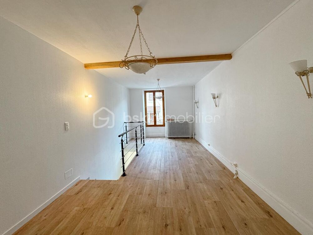 Duplex familial de 149 m² en plein centre de Seyssel (74) avec grand grenier aménageable