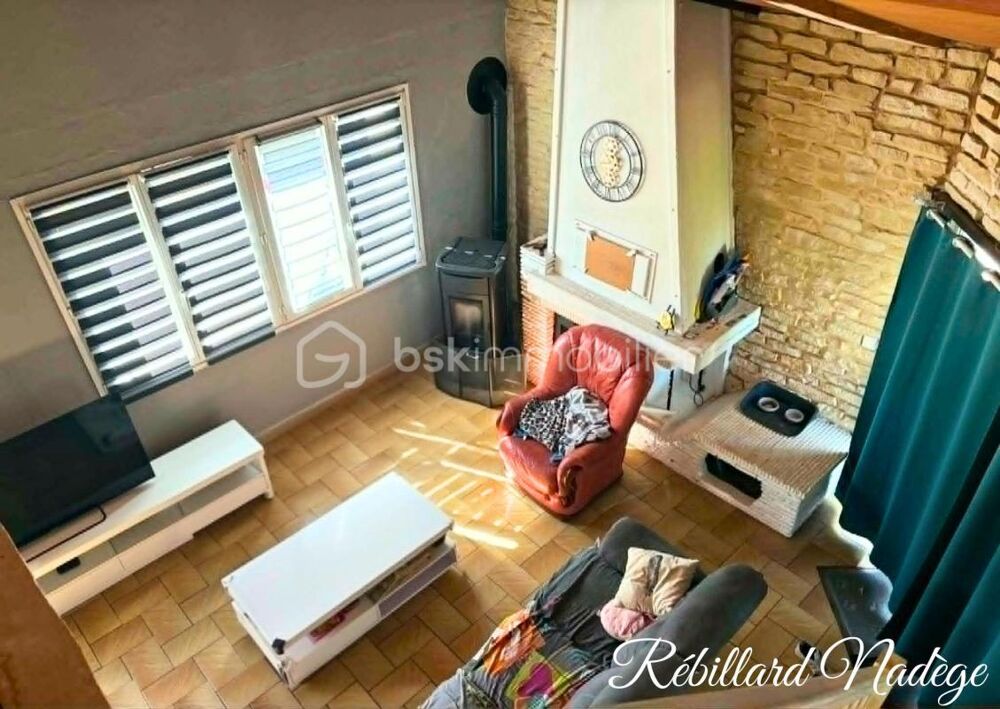 ** Maison familiale avec jardin clos et garage et de beaux volumes à personnaliser! **