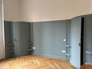  Appartement � louer 5 pi�ces 140 m�