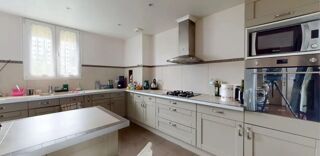  Appartement à louer 6 pièces 98 m²