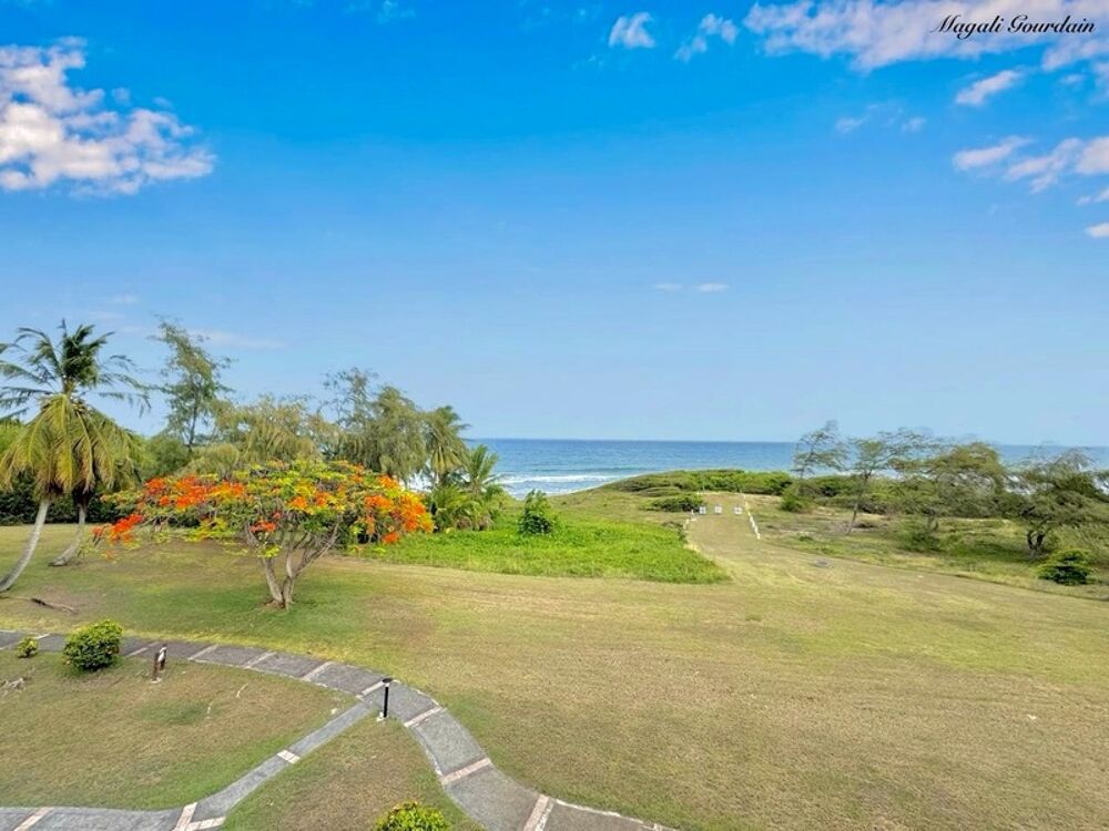 Vente Appartement A VENDRE - VUE MER A COUPER LE SOUFFLE – MAGNIFIQUE T3 EN PREMIERE LIGNE - SAINTE ANNE Sainte anne