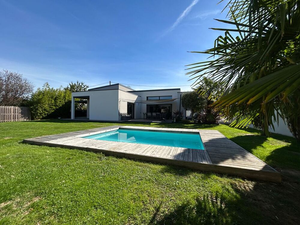 Vente Maison Maison La Chapelle Basse Mer 7 pièce(s) 190 m2 La chapelle basse mer